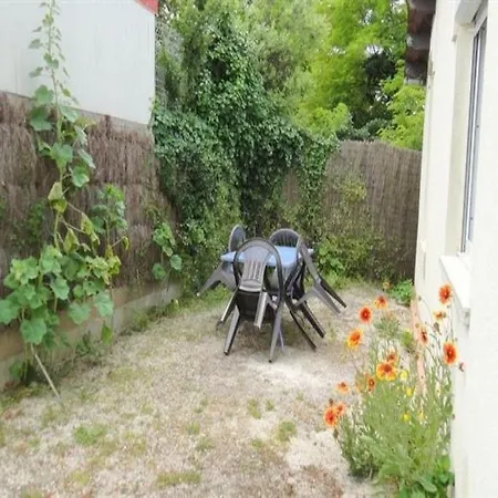 Villa Les Bains 23 *