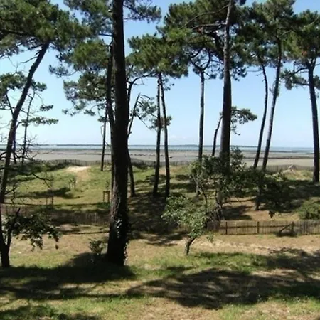 Villa Les Bains 23 *